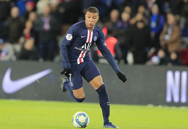 蔡依林演唱会最近被举报邪教仪式：30米机械蛇、金色公牛等充斥西方元素吸走观众运气，主办方回应